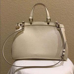 LV-brea Epi mm Satchel, ivory. No sign of wear.